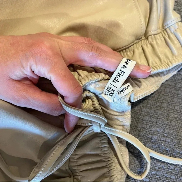 abercrombie & Fitch vegan leather sunday joggers - Picture 2 of 3